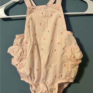 🍓 Carter’s Strawberry Ruffle Romper – Baby Girl – Size 12M 🍓